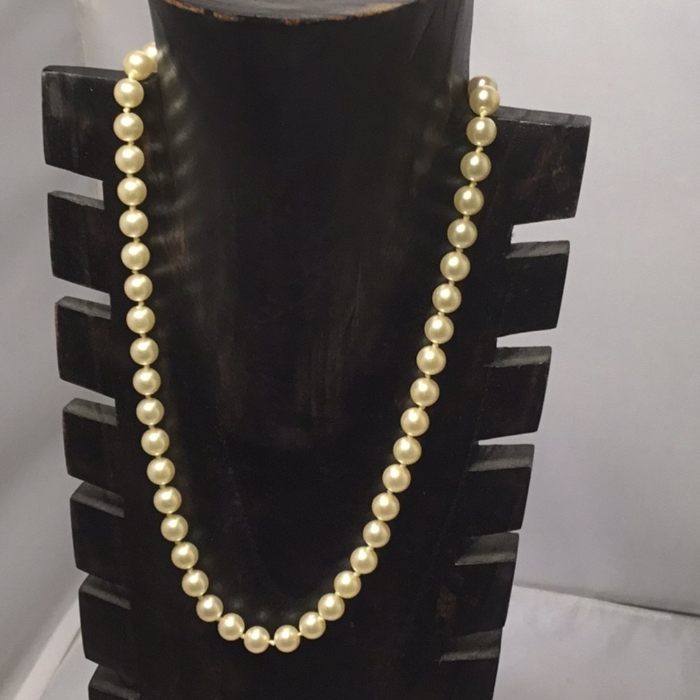 Pearl‎ NECKLACE